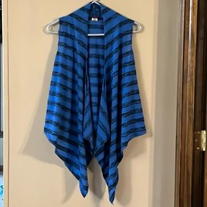 Ultra Flirt  black & blue sleeveless cardigan. Size Large